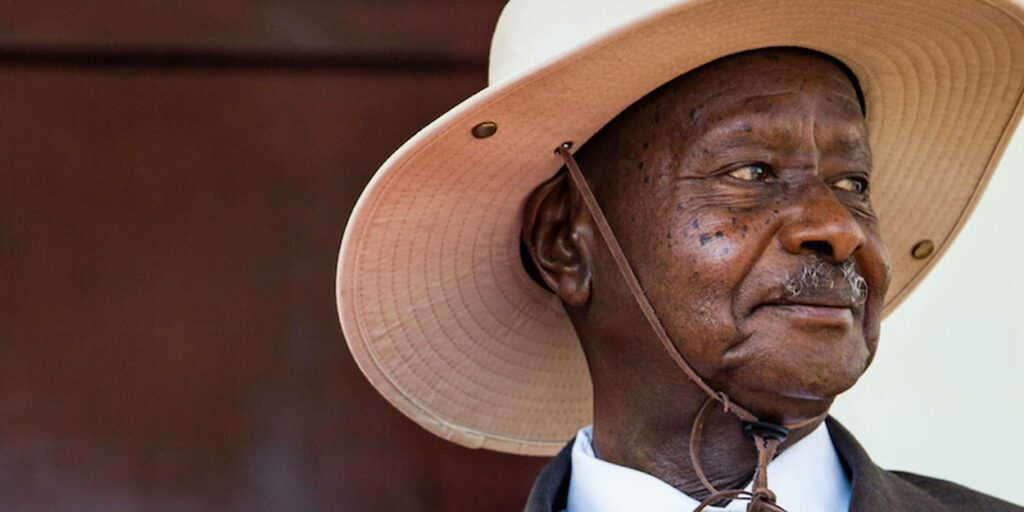 RDC: le président ougandais Museveni tourne en rond les invités de Tshisekedi