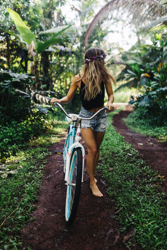 Moody’s Cuts China Credit Outlook to Negative on Rising Debt