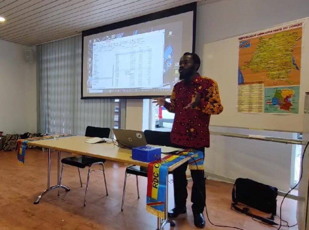 En Suisse, Richie Lontulungu utilise l’image d’une vanne pour appeler le monde à stopper la violence qui décime l’Est de la RDC